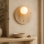 Applique murale en travertin avec globe en verre